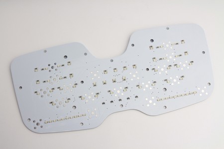 Нарезка клеевого слоя и установка мембран-0