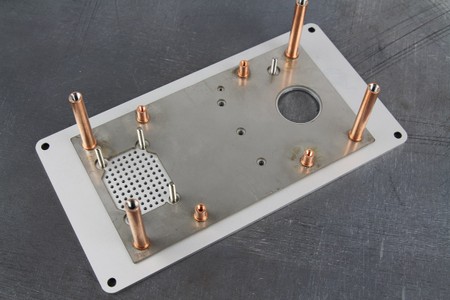 Монтаж лицевой и монтажной панели между собой-0