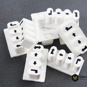 Элемент силиконовой клавиатуры, окрашенный под цвет заказчика по RAL (шелкотрафаретная печать)