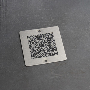 Шильд из нержавеющей стали